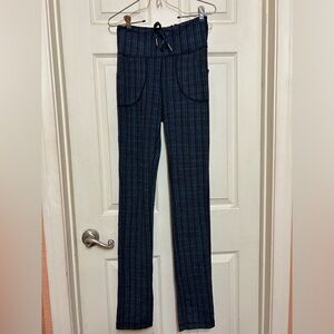 Lululemon long legs zigzag pattern leggings M/L retired style